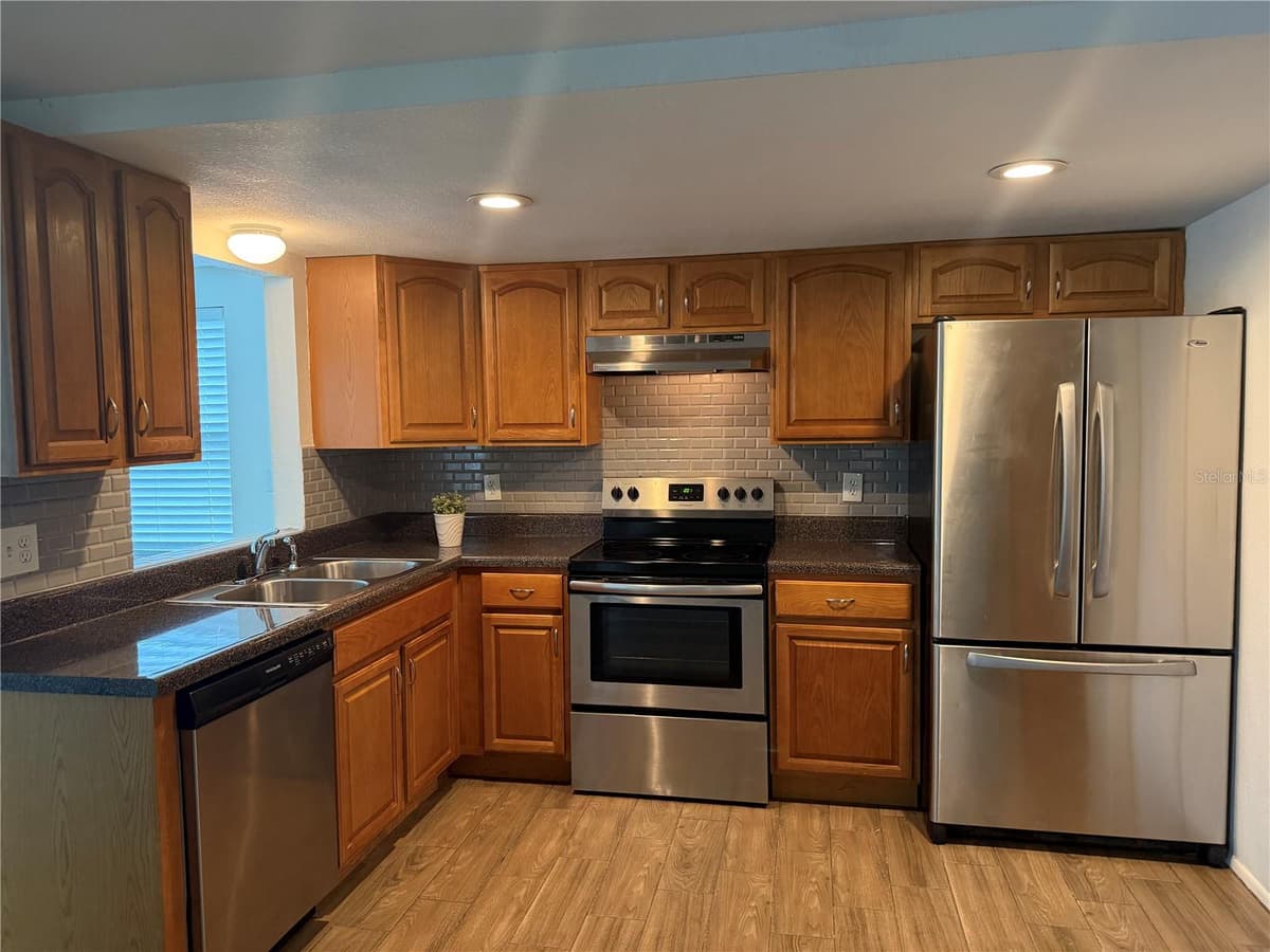 3908 BADEN DRIVE — photo 8 of 30