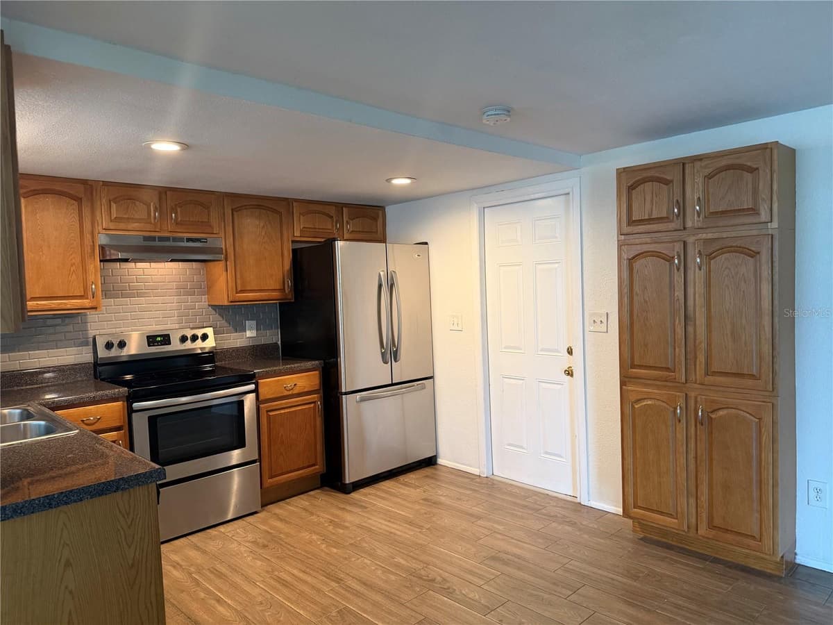 3908 BADEN DRIVE — photo 9 of 30