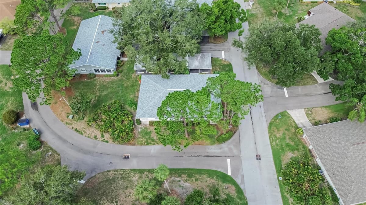 2202 HORSHAM PLACE — photo 63 of 91