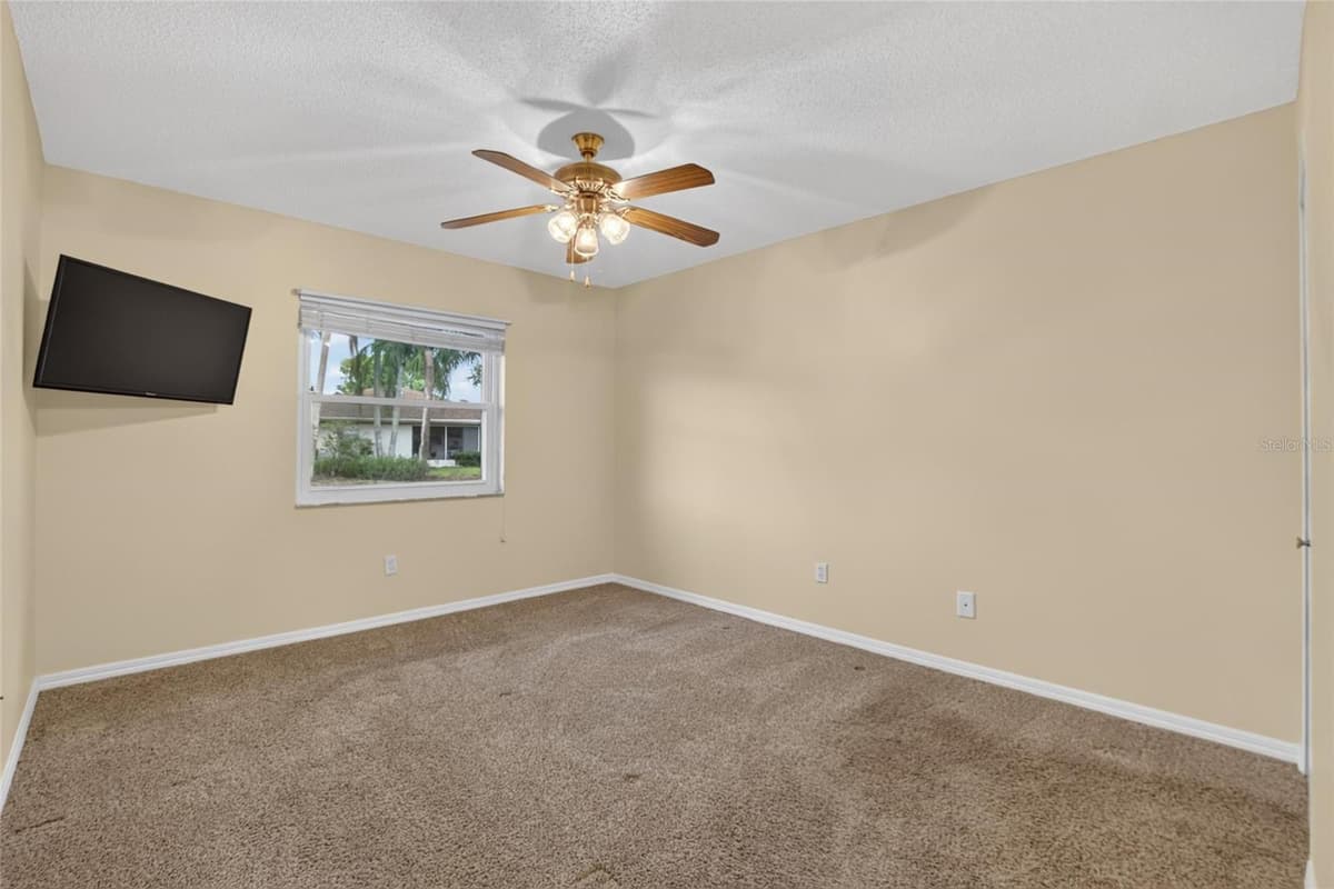 2202 HORSHAM PLACE — photo 38 of 91