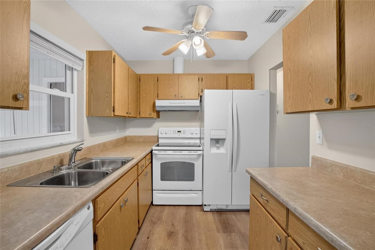 2202 HORSHAM PLACE — photo 23 of 91