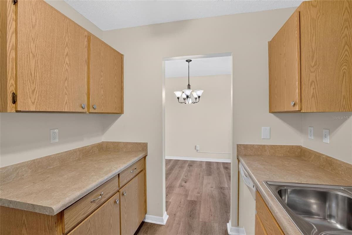 2202 HORSHAM PLACE — photo 20 of 91