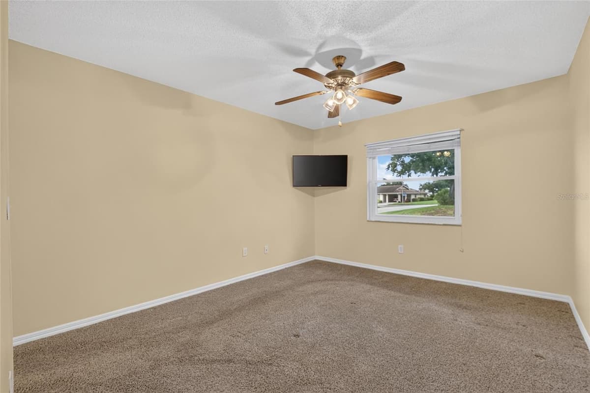 2202 HORSHAM PLACE — photo 39 of 91