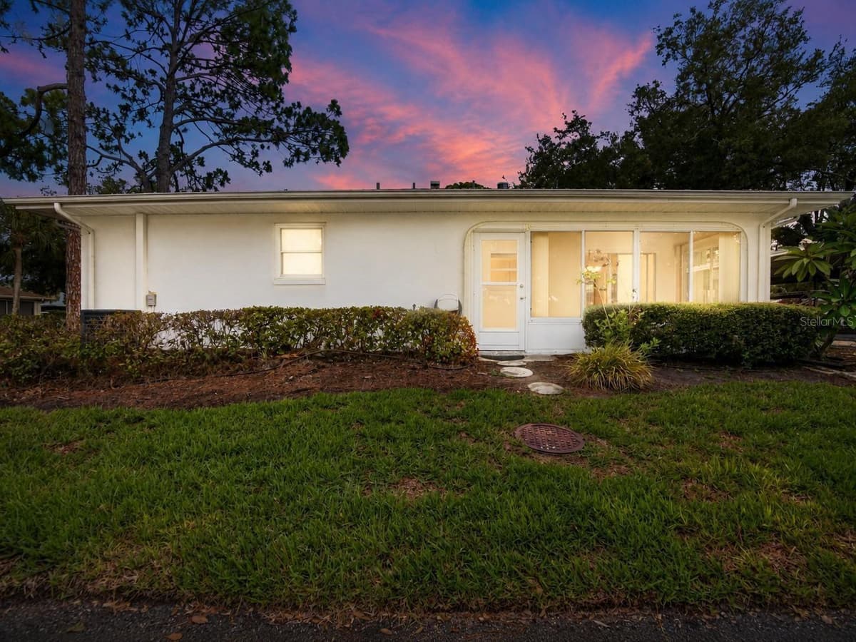 2202 HORSHAM PLACE — photo 18 of 91