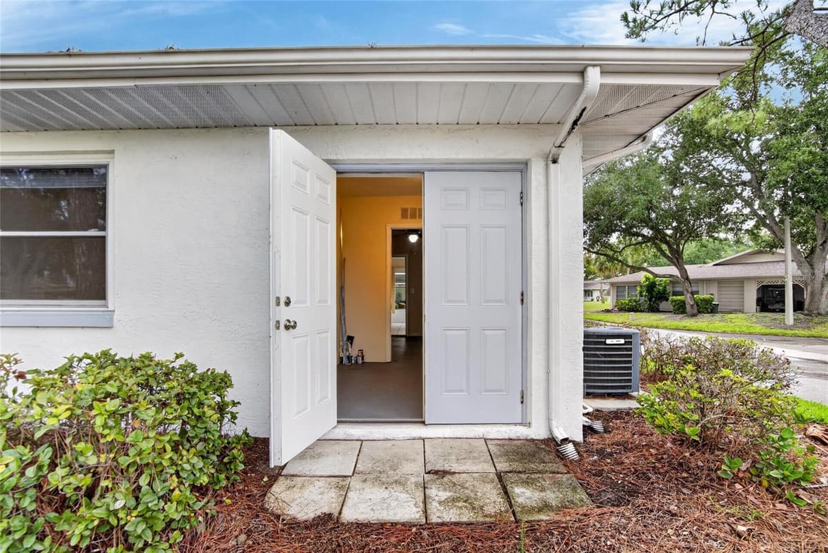 2202 HORSHAM PLACE — photo 17 of 91