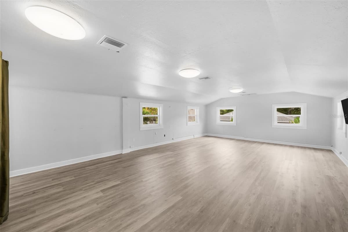 6010 17TH AVENUE — photo 48 of 56