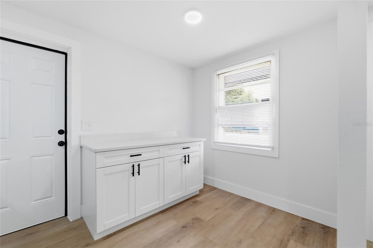 3412 HENRY AVENUE — photo 9 of 23