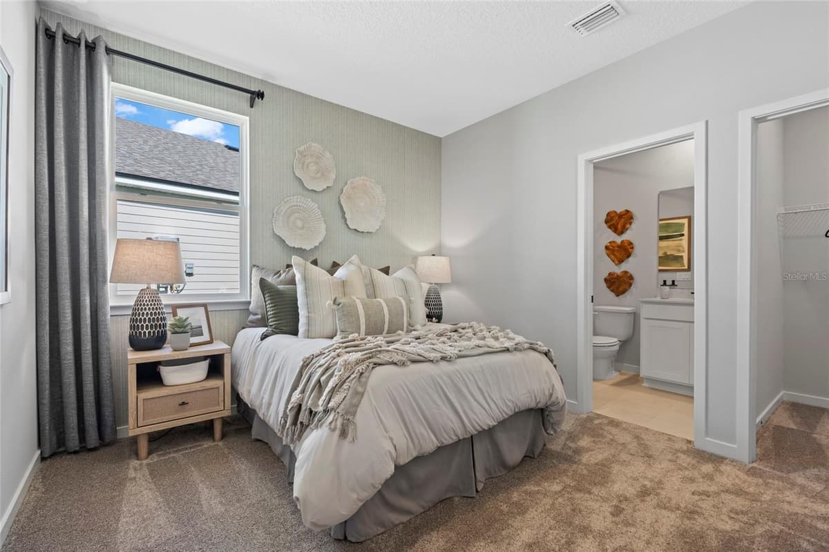 37 PEGASUS ROAD — photo 17 of 40