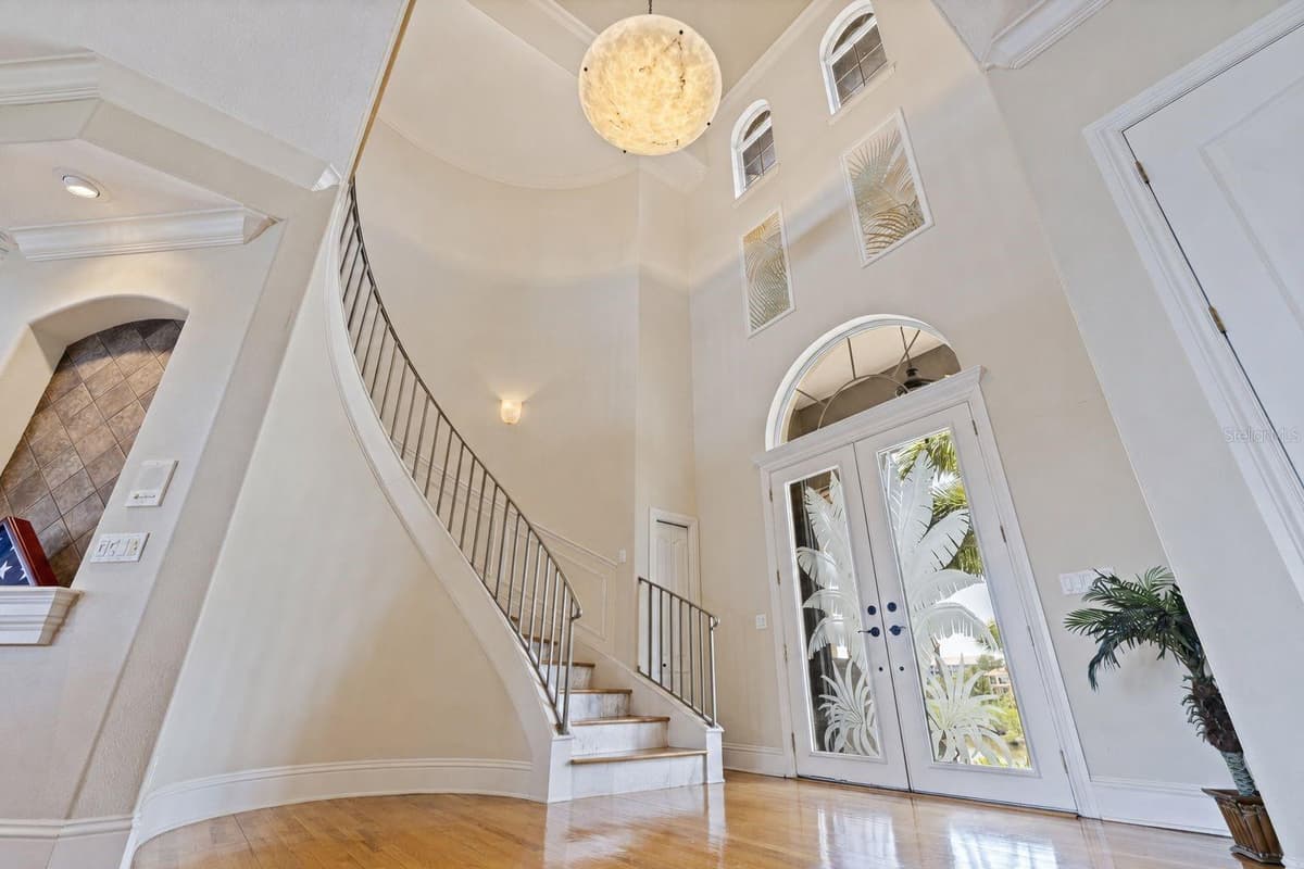 4631 HARBORPOINTE DRIVE — photo 4 of 57