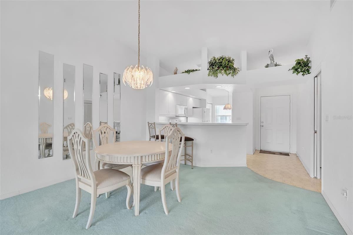 5725 GREENWOOD AVENUE — photo 12 of 38