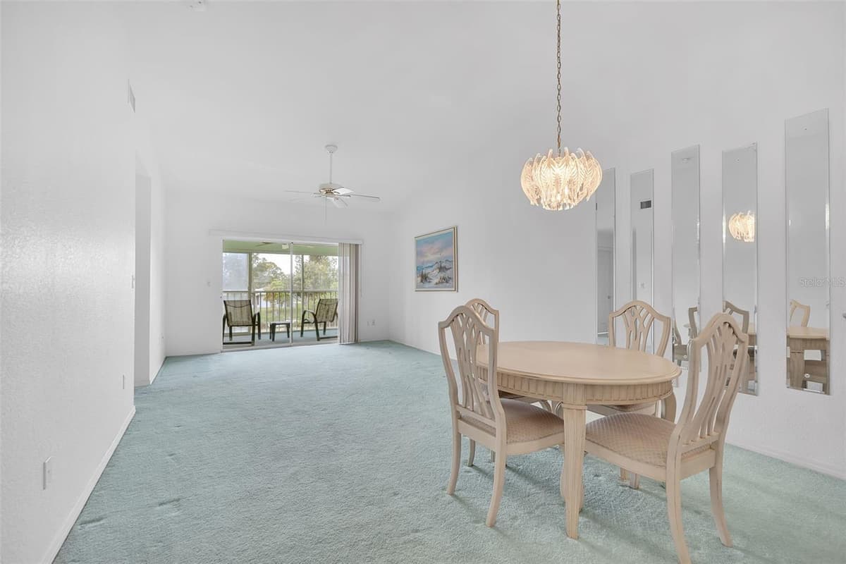 5725 GREENWOOD AVENUE — photo 13 of 38