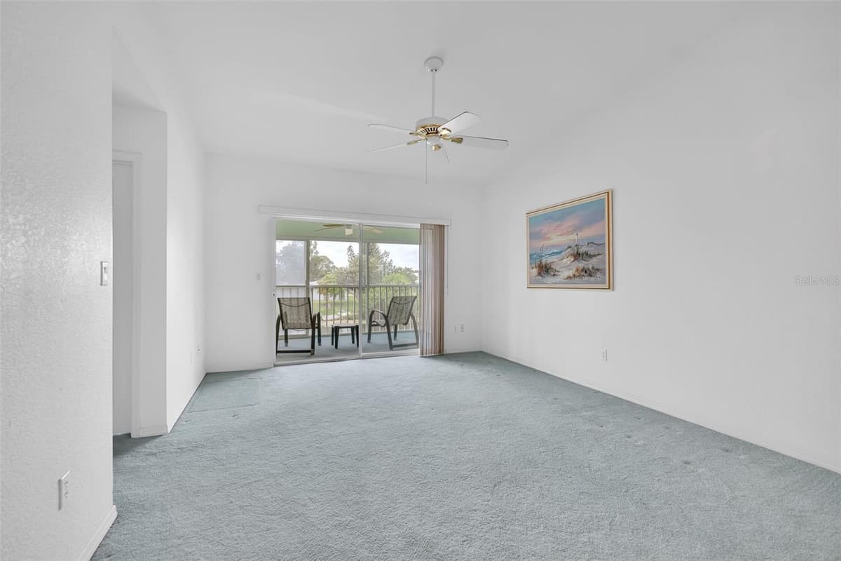 5725 GREENWOOD AVENUE — photo 15 of 38