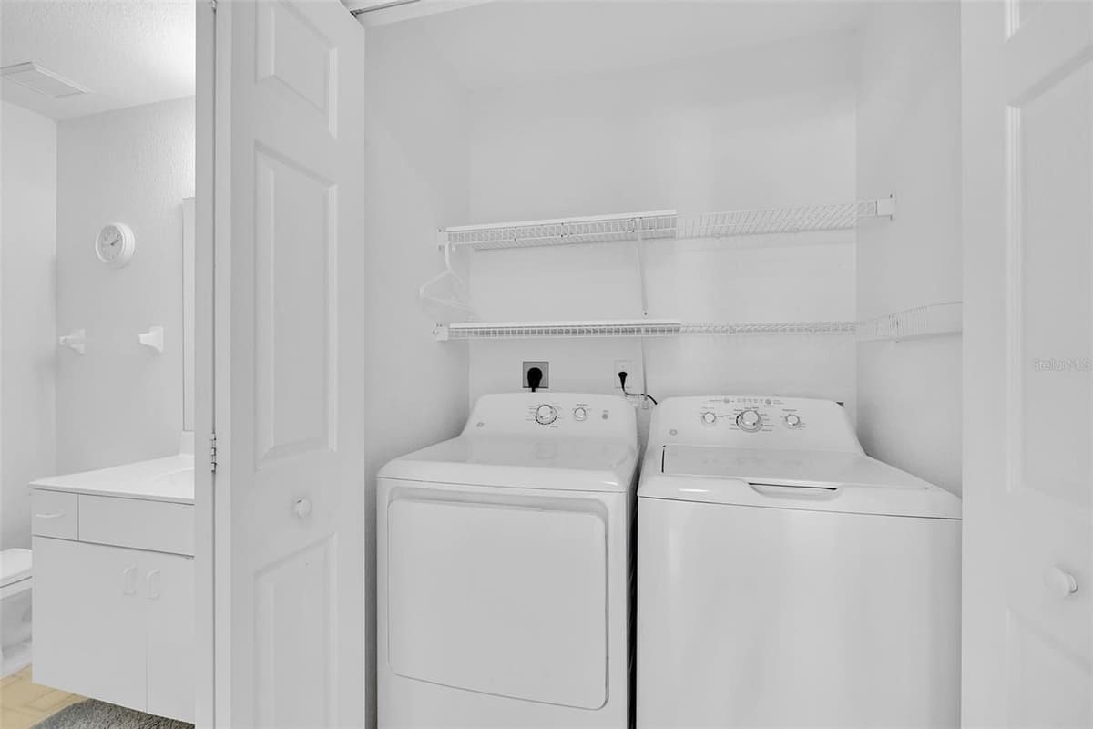 5725 GREENWOOD AVENUE — photo 33 of 38