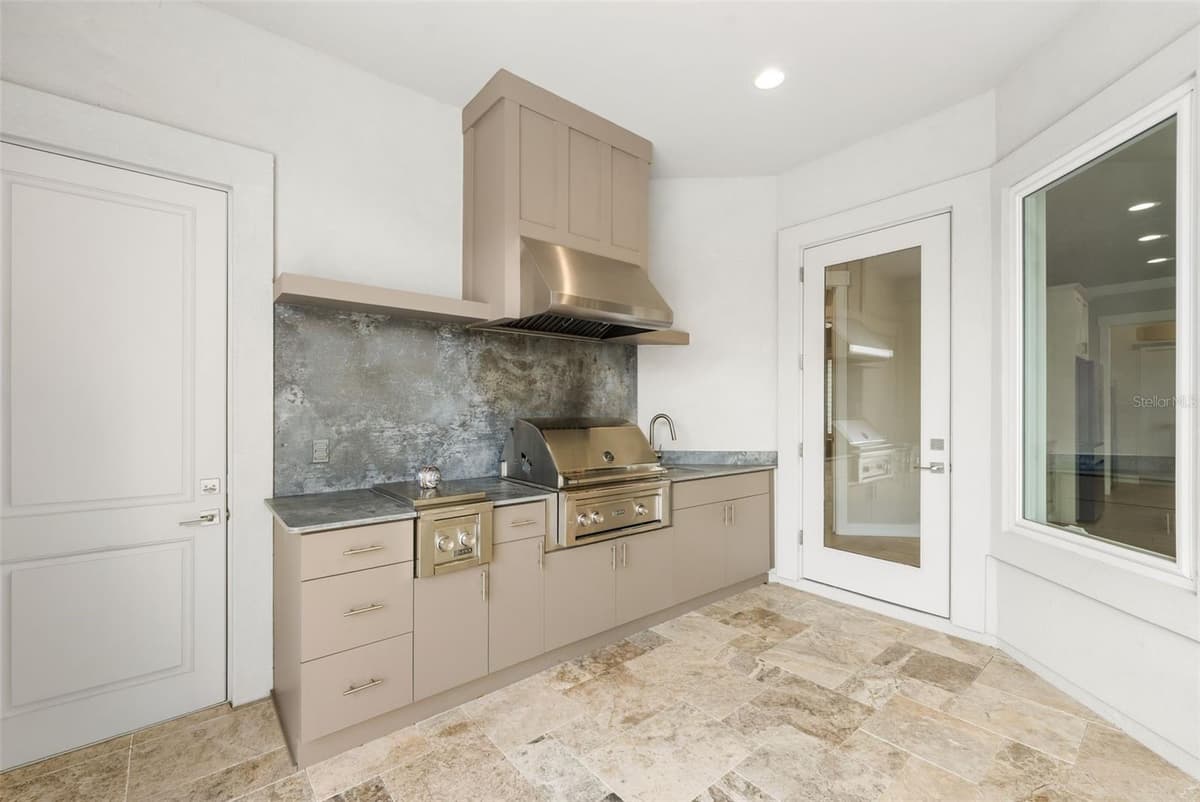 828 131ST STREET — photo 37 of 70