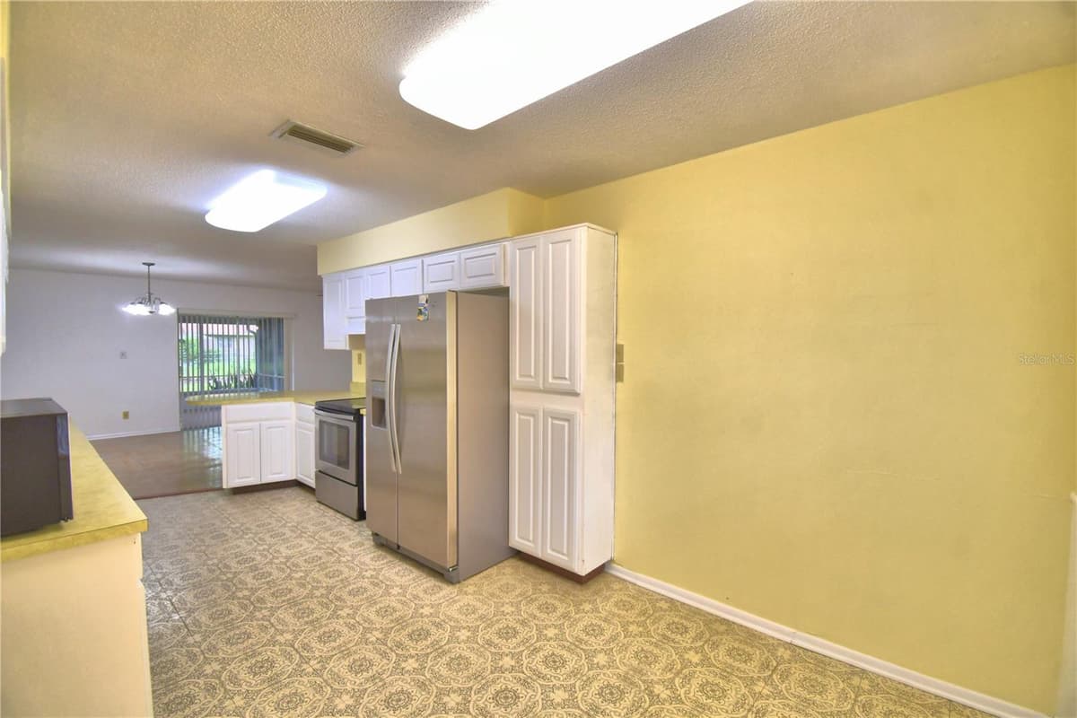 1212 LYNN AVENUE — photo 23 of 60