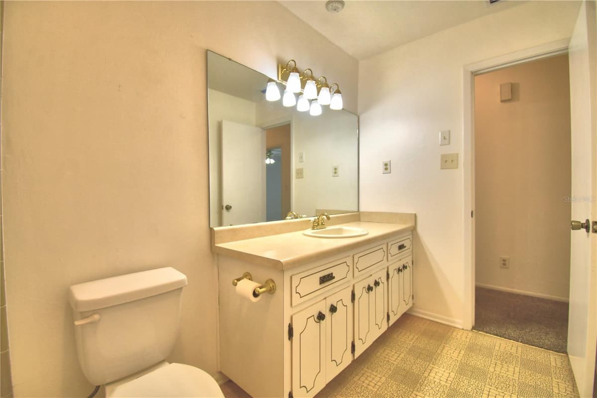 1212 LYNN AVENUE — photo 32 of 60