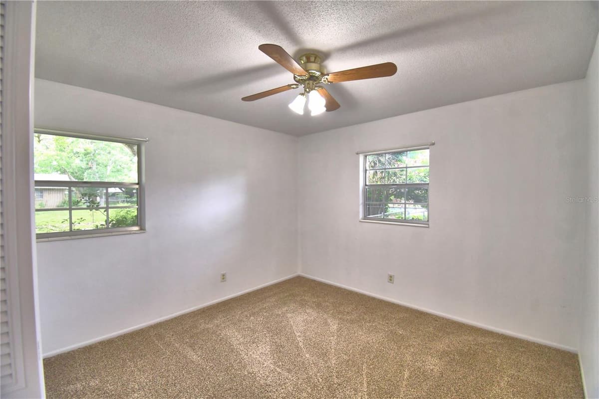 1212 LYNN AVENUE — photo 33 of 60