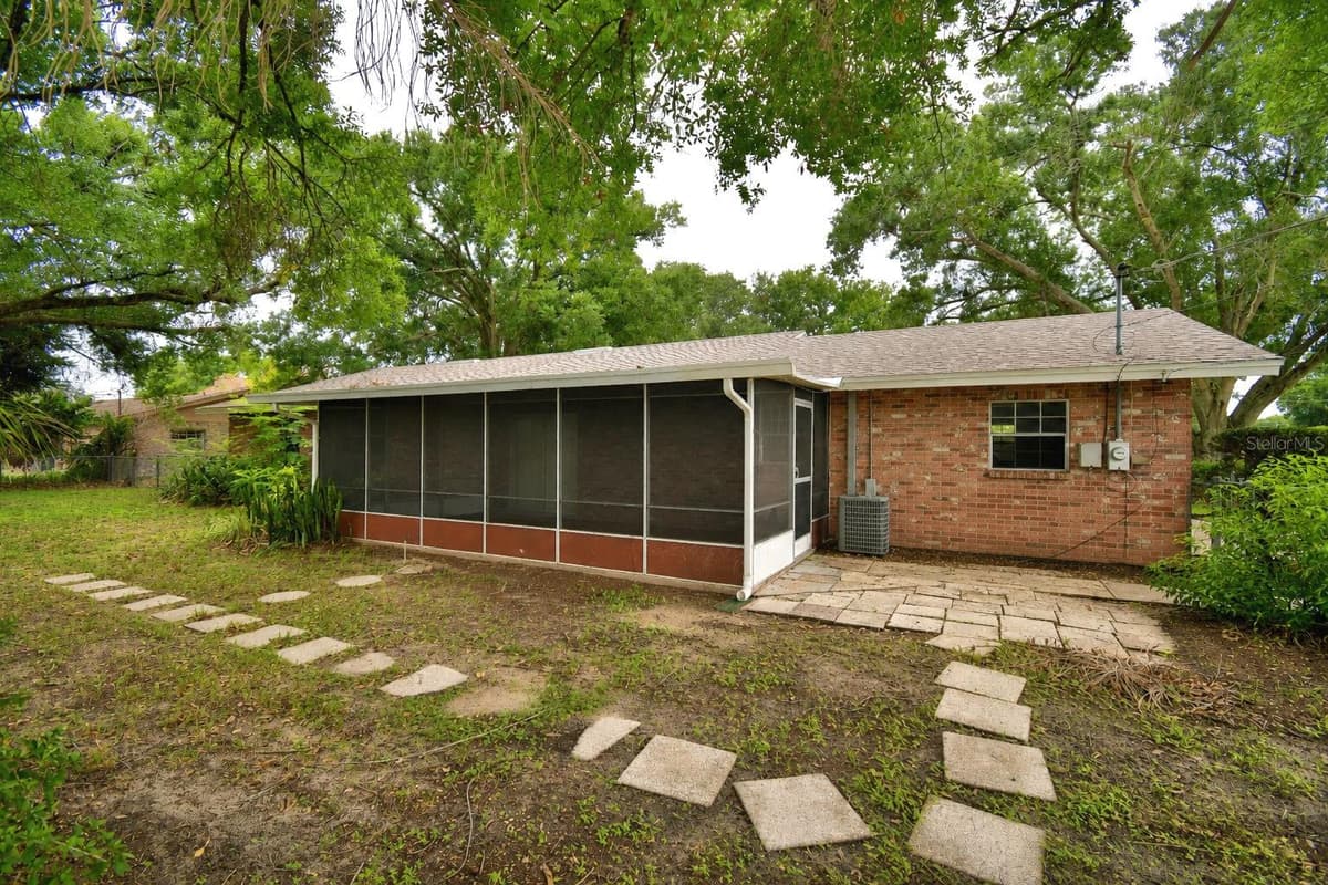 1212 LYNN AVENUE — photo 54 of 60