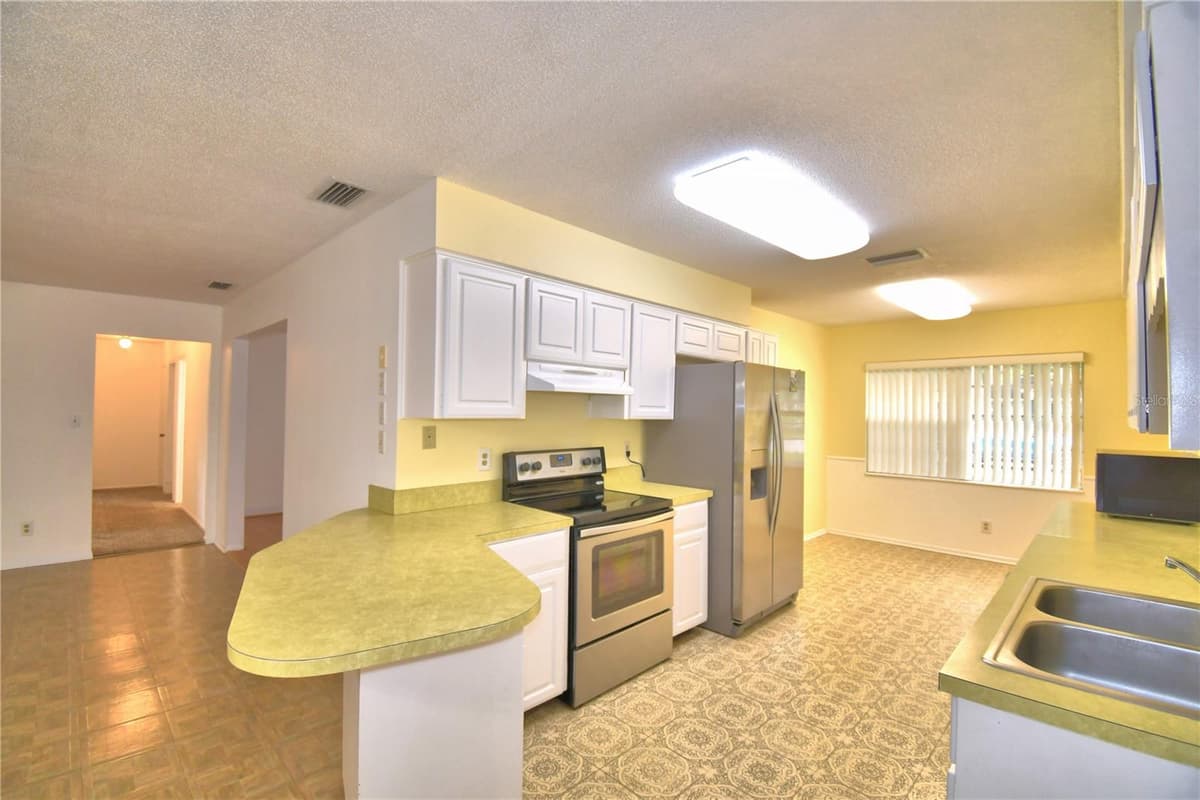 1212 LYNN AVENUE — photo 20 of 60