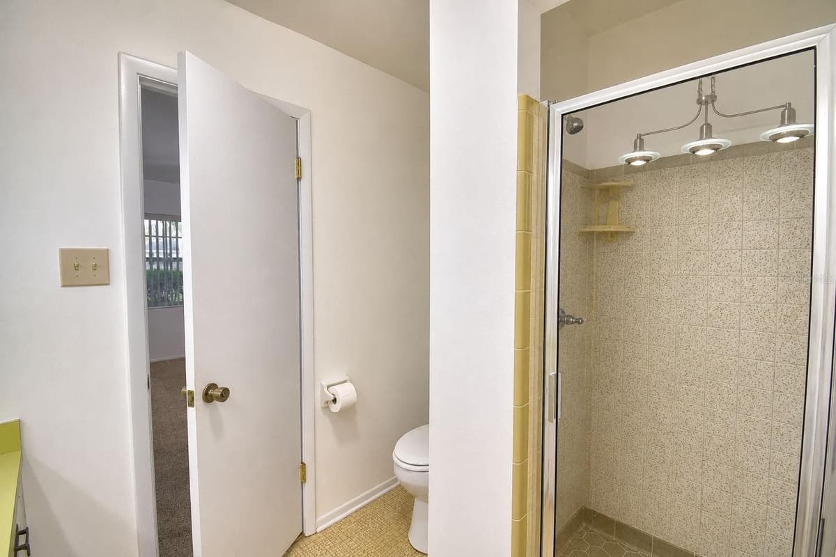1212 LYNN AVENUE — photo 44 of 60