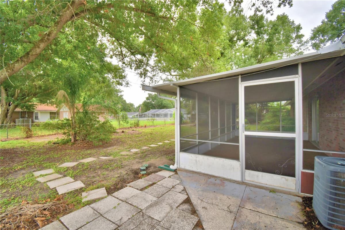 1212 LYNN AVENUE — photo 48 of 60