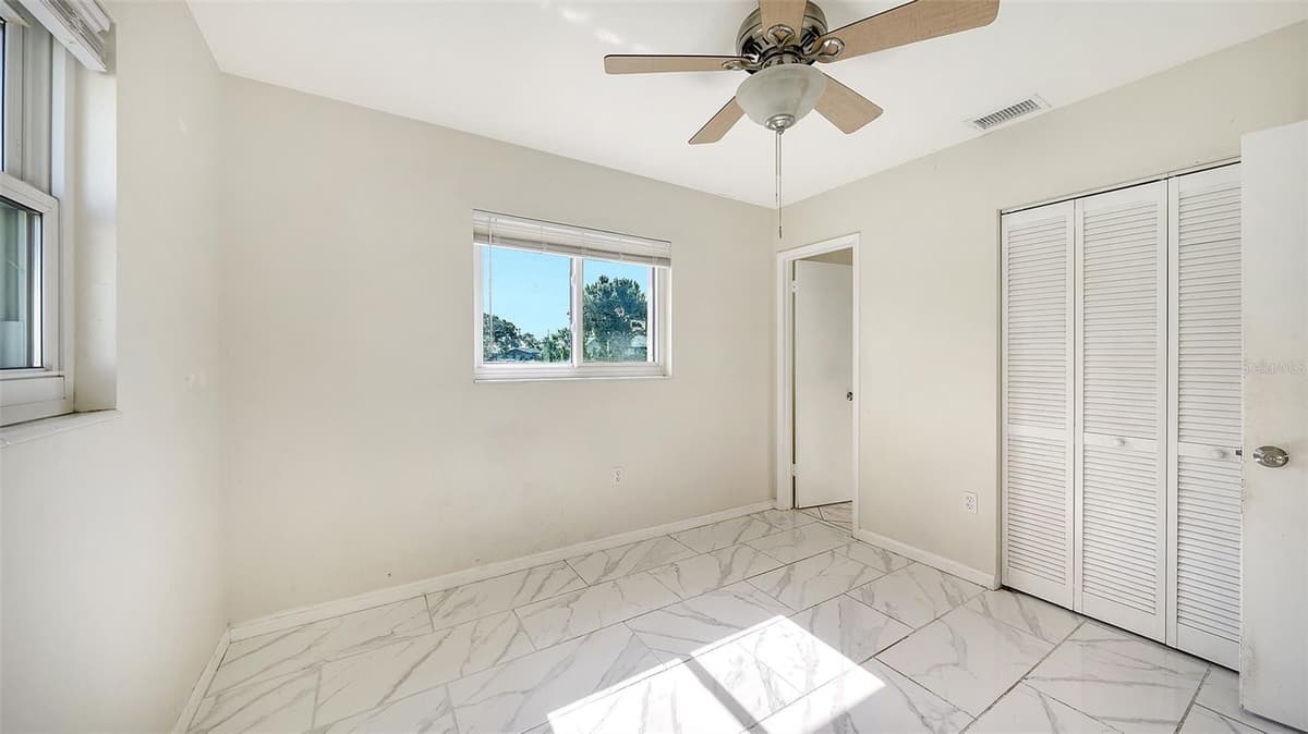 3307 NEWTOWN BOULEVARD — photo 31 of 47