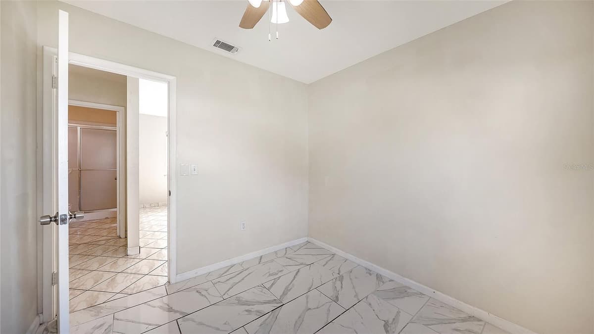 3307 NEWTOWN BOULEVARD — photo 19 of 47