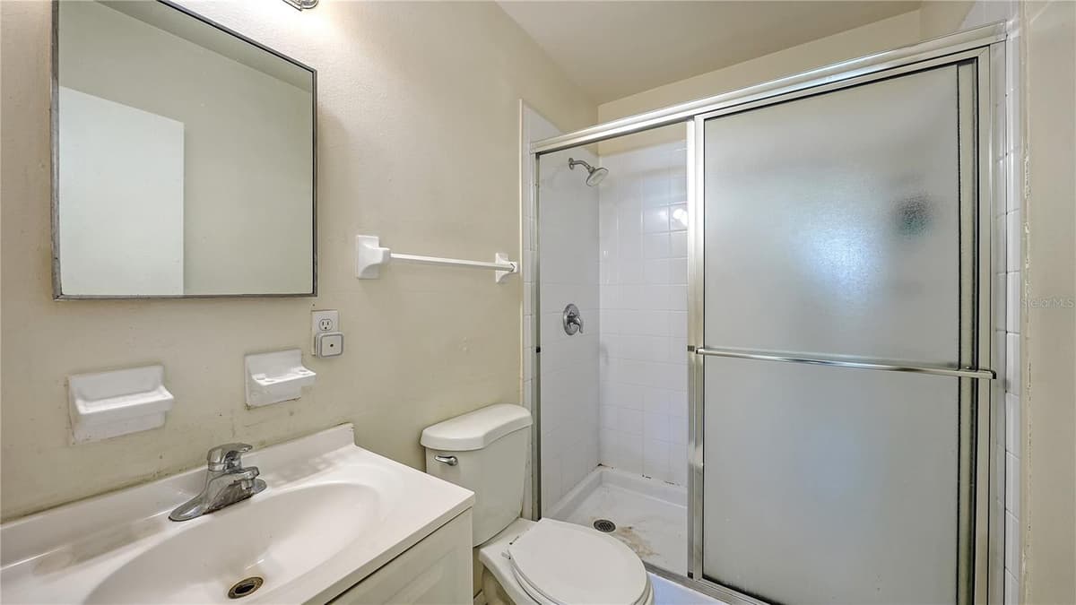 3307 NEWTOWN BOULEVARD — photo 39 of 47