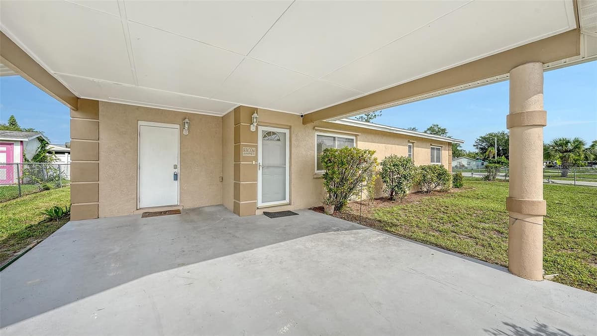 3307 NEWTOWN BOULEVARD — photo 4 of 47