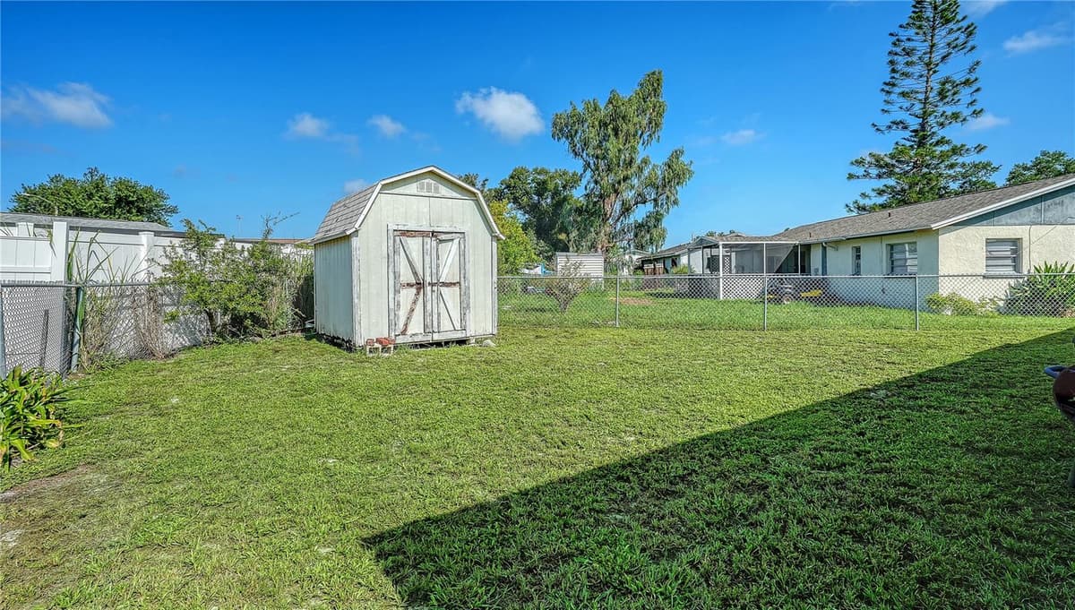 3307 NEWTOWN BOULEVARD — photo 46 of 47