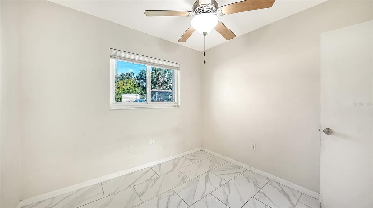 3307 NEWTOWN BOULEVARD — photo 22 of 47