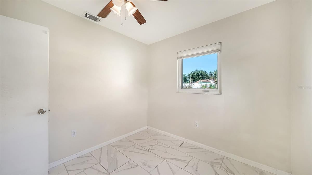 3307 NEWTOWN BOULEVARD — photo 26 of 47