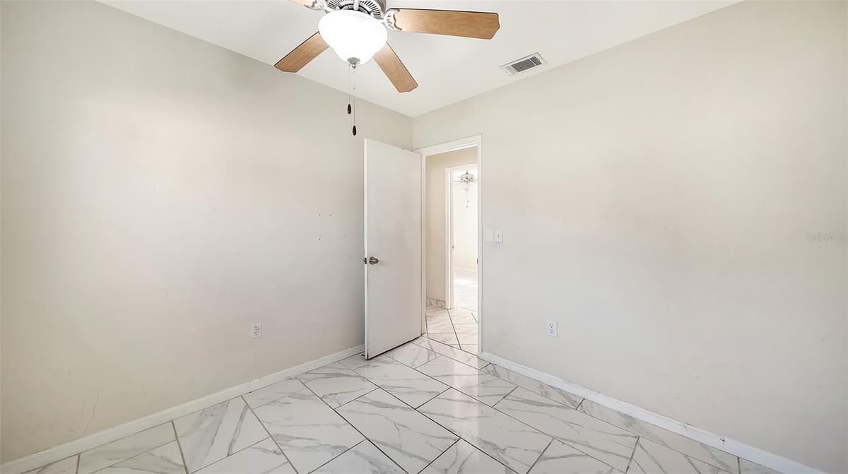 3307 NEWTOWN BOULEVARD — photo 23 of 47