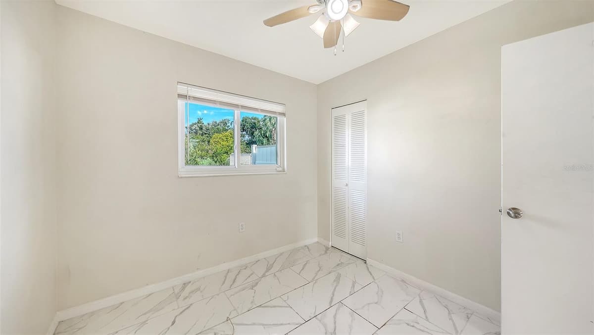 3307 NEWTOWN BOULEVARD — photo 17 of 47