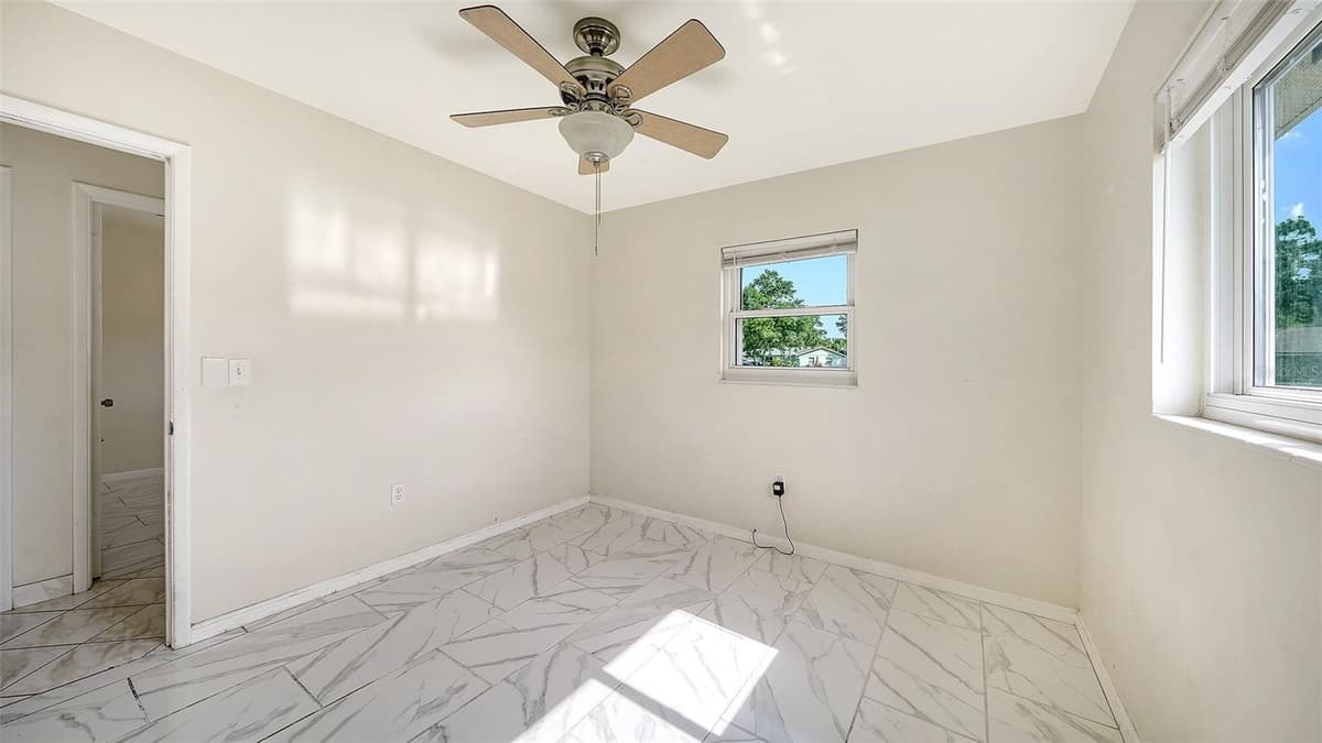 3307 NEWTOWN BOULEVARD — photo 34 of 47
