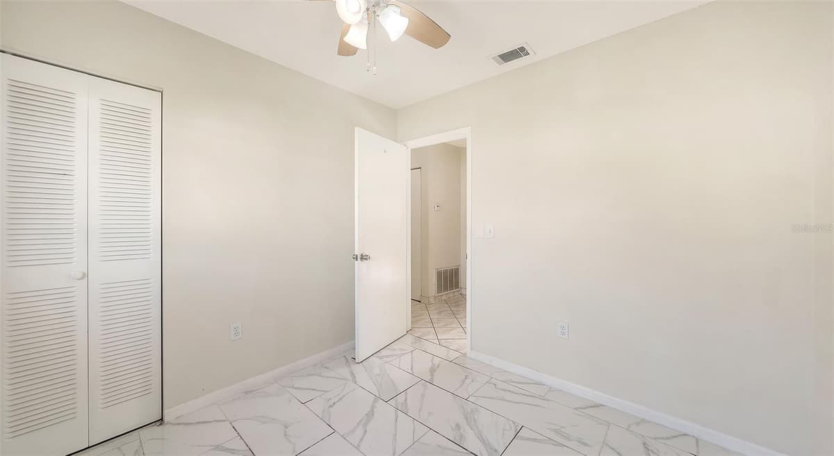 3307 NEWTOWN BOULEVARD — photo 18 of 47