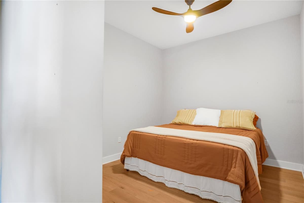 150 ROBINSON STREET — photo 20 of 21