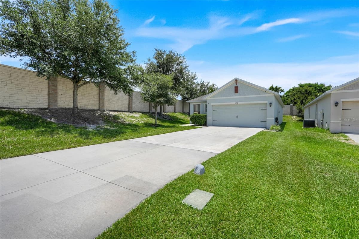 2782 TIMBER HAWK CIRCLE — photo 2 of 37