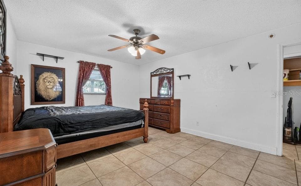 912 ROYAL OAK COURT — photo 16 of 42