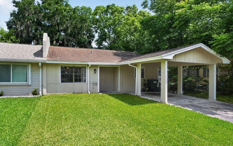 912 ROYAL OAK COURT — photo 1 of 42