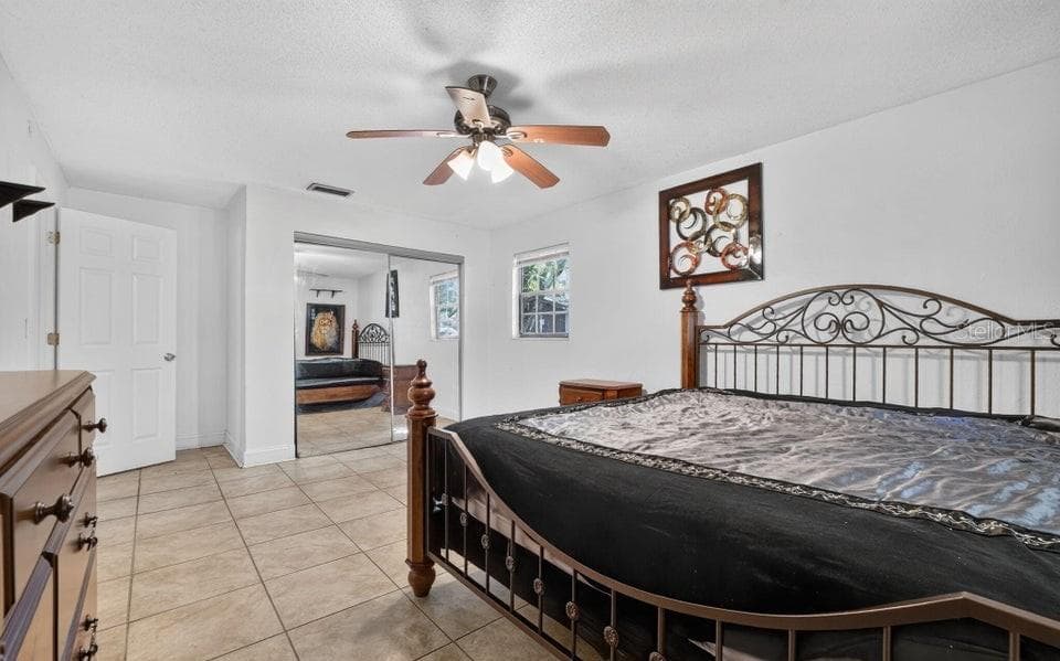 912 ROYAL OAK COURT — photo 15 of 42