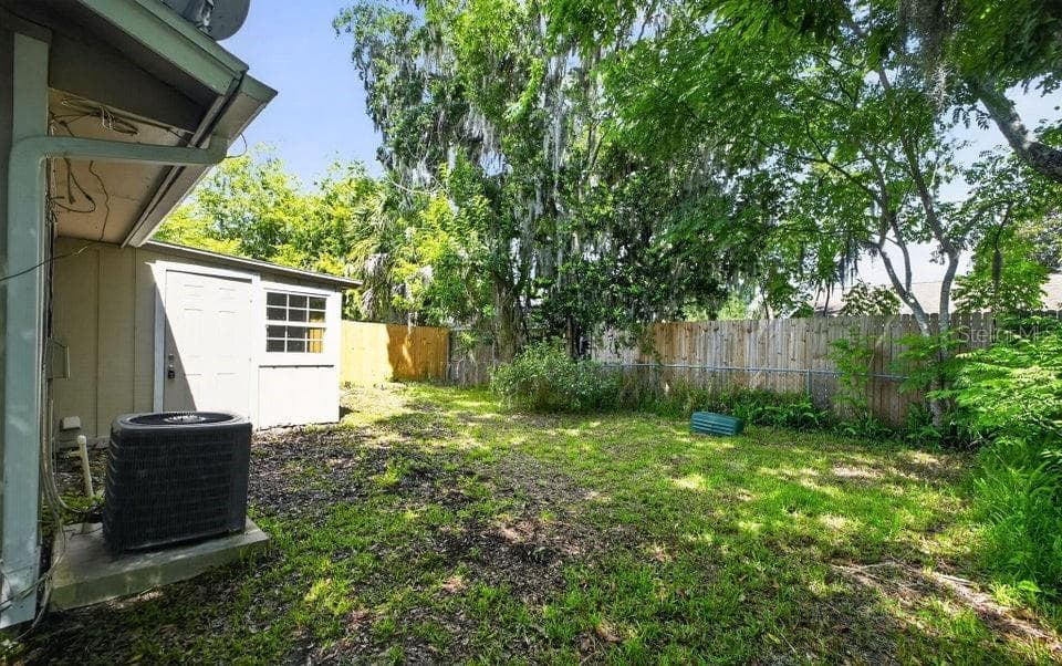 912 ROYAL OAK COURT — photo 23 of 42