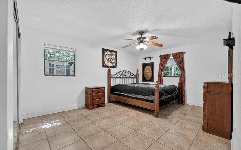 912 ROYAL OAK COURT — photo 10 of 42
