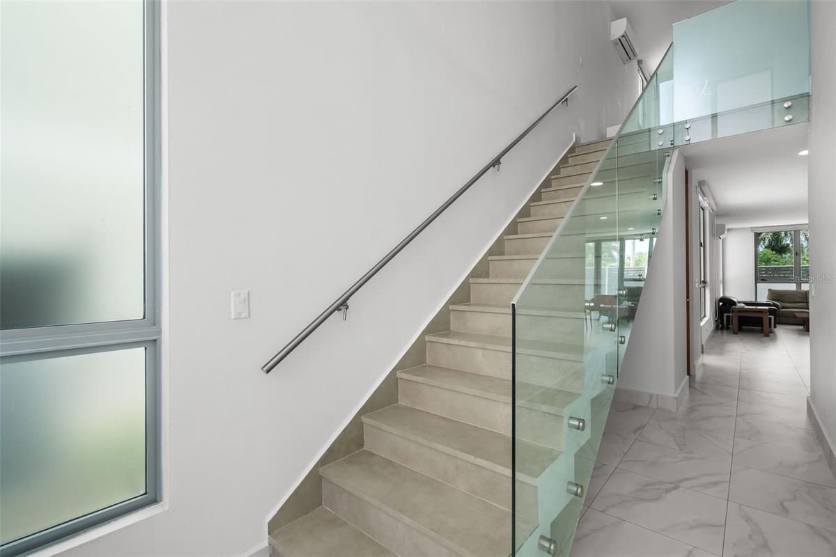 Riviera 58 CENTRAL PARK STREET — photo 8 of 11