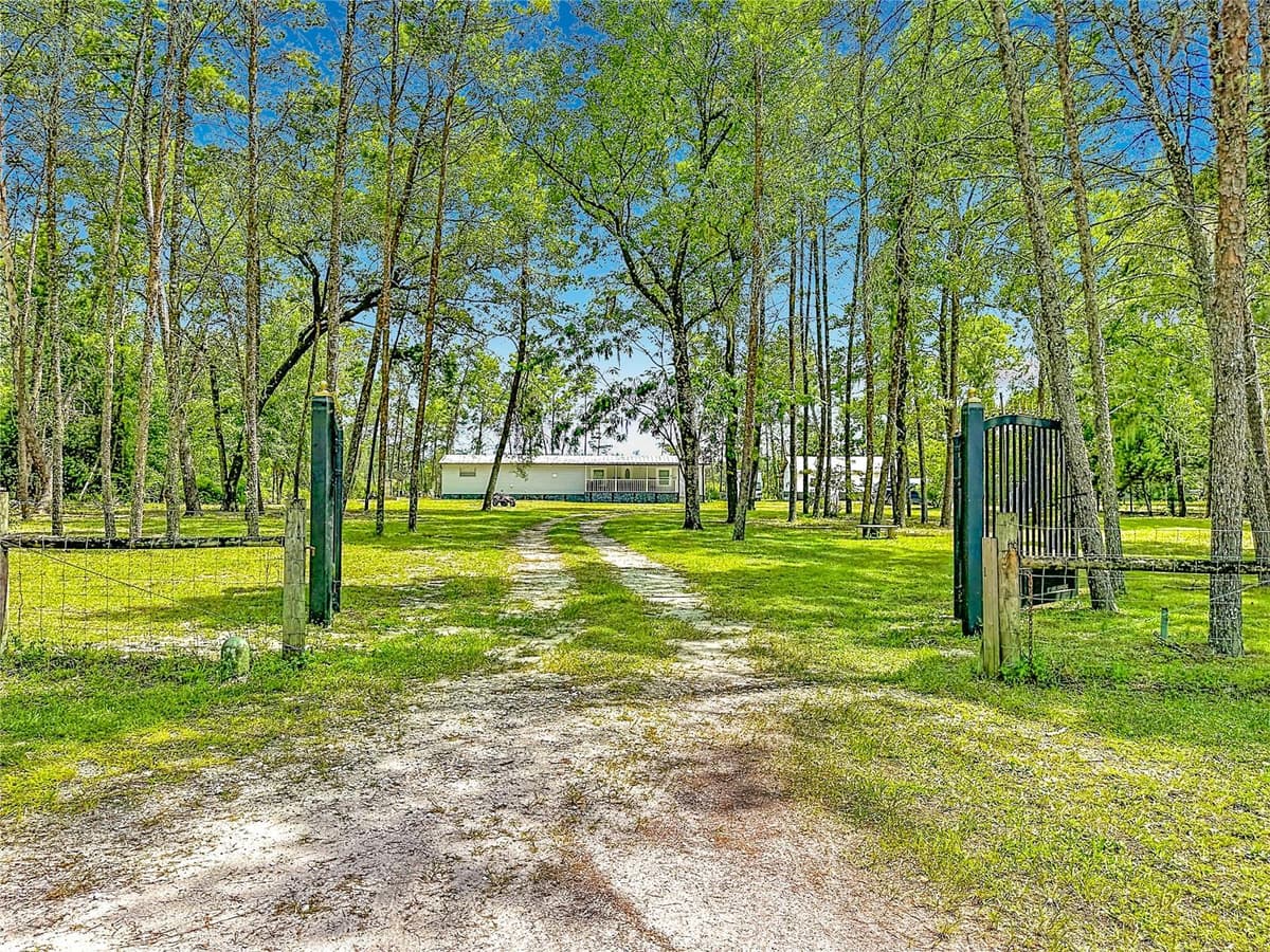 151 LAKE SUSAN ROAD — photo 71 of 72