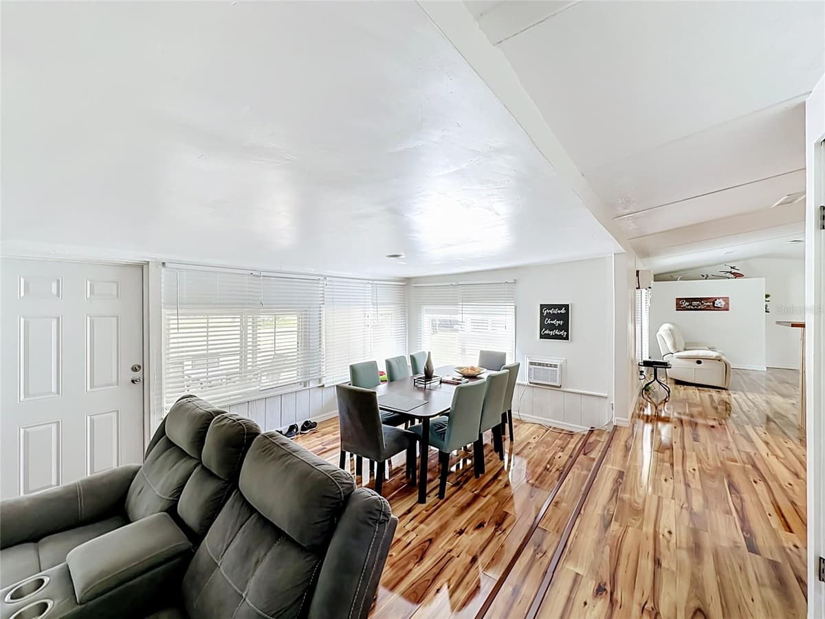 151 LAKE SUSAN ROAD — photo 5 of 72