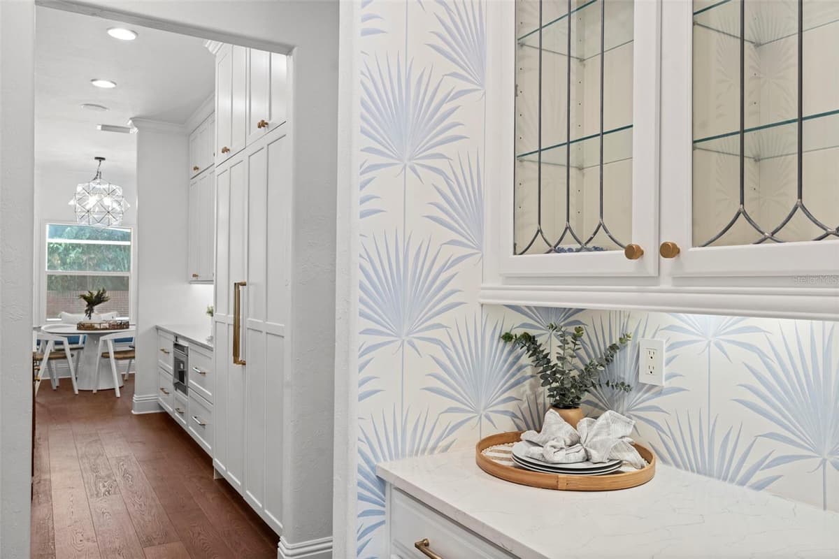 4406 AZEELE STREET — photo 19 of 65