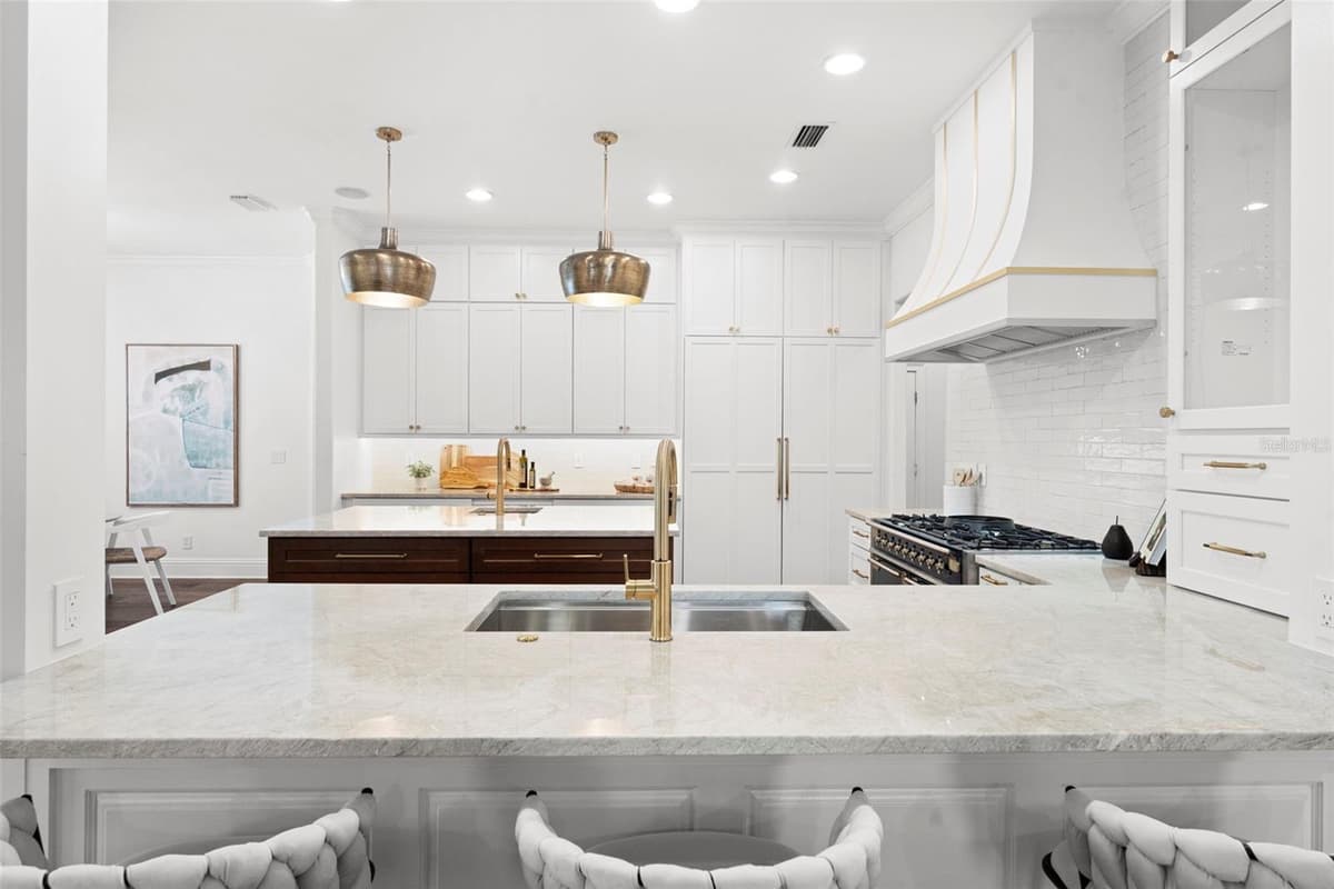 4406 AZEELE STREET — photo 7 of 65