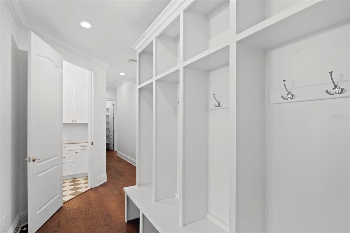 4406 AZEELE STREET — photo 32 of 65