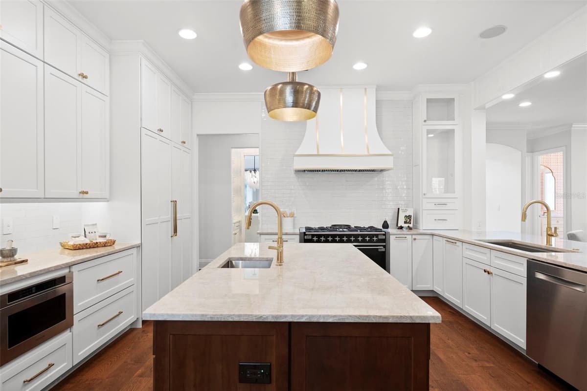 4406 AZEELE STREET — photo 4 of 65